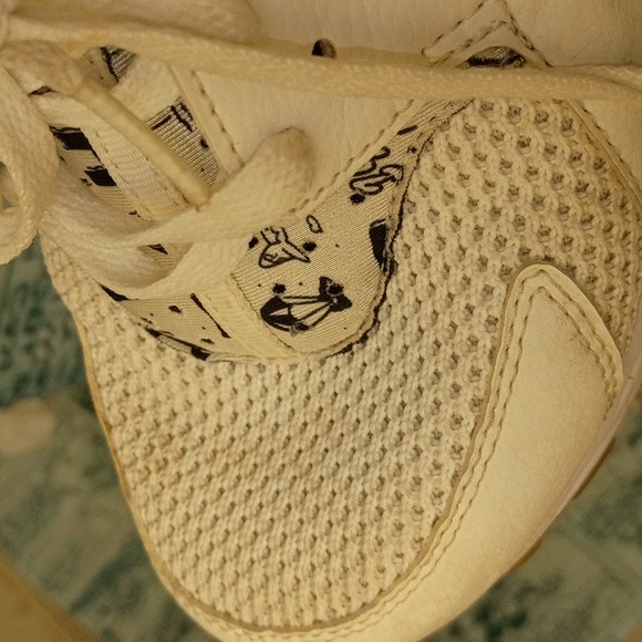 Nike Air Hurache - Picture 8 of 8